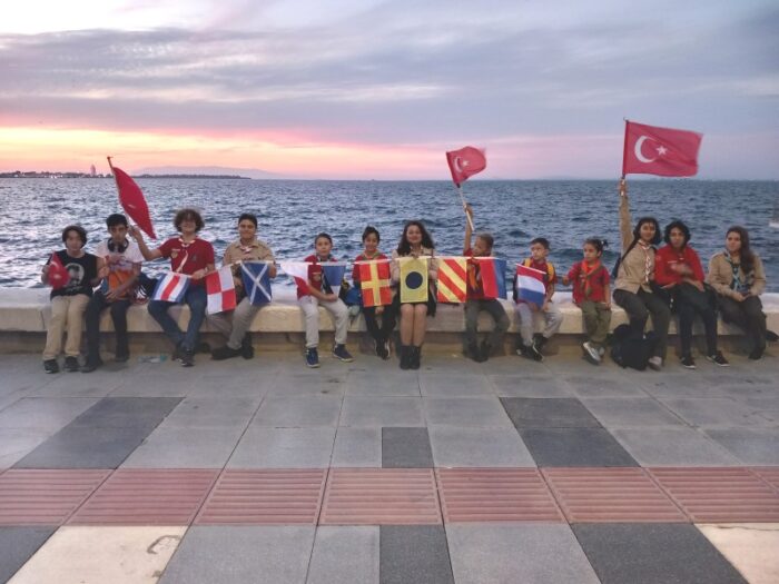 Akşam nereye akıyoruz?
Cumhuriyet Meydanı'na.
